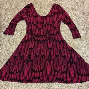 Women’s M Express MIDI Dress